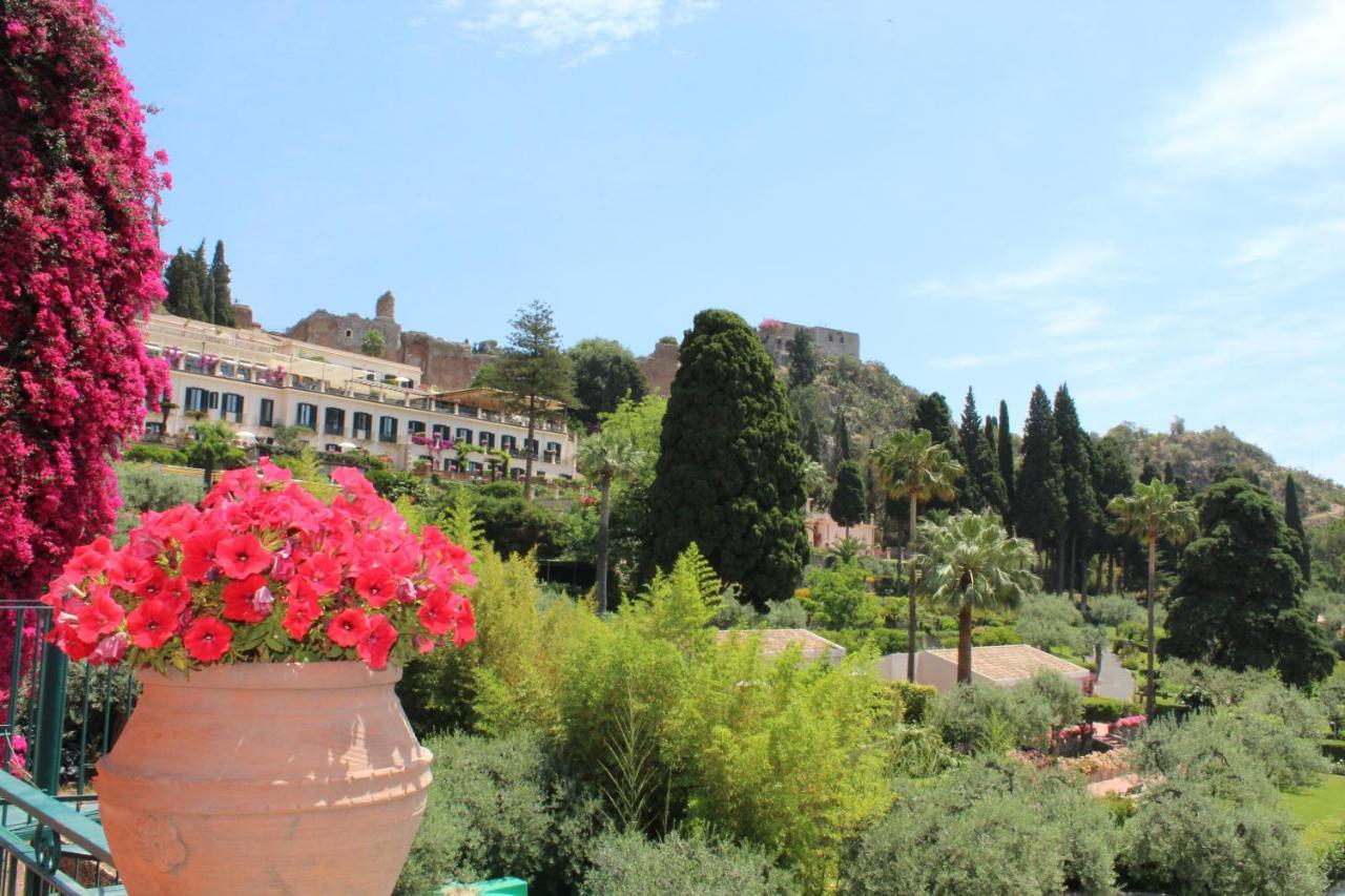 B&B Casa Al Vicolo 2 Taormina Bagian luar foto