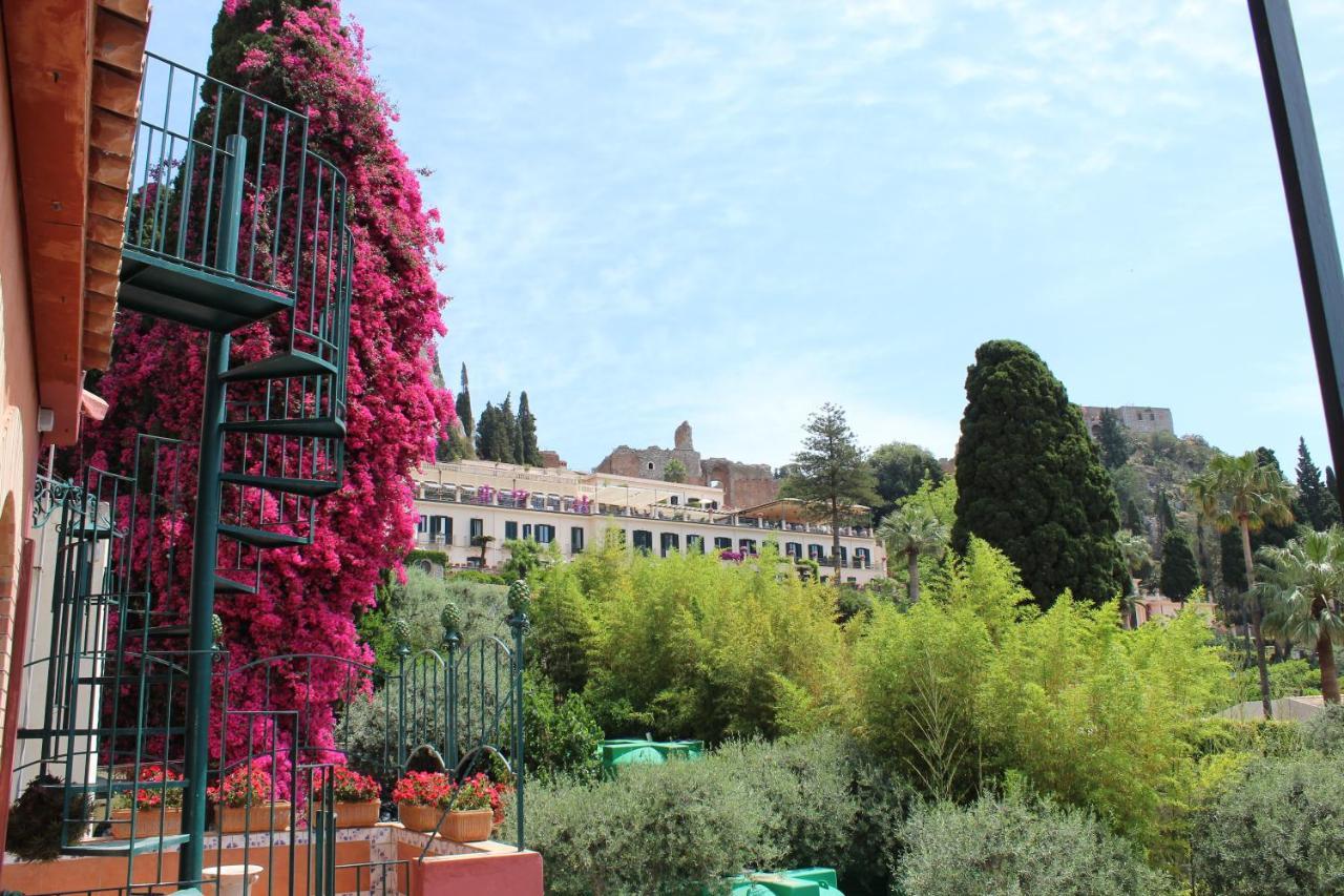 B&B Casa Al Vicolo 2 Taormina Bagian luar foto
